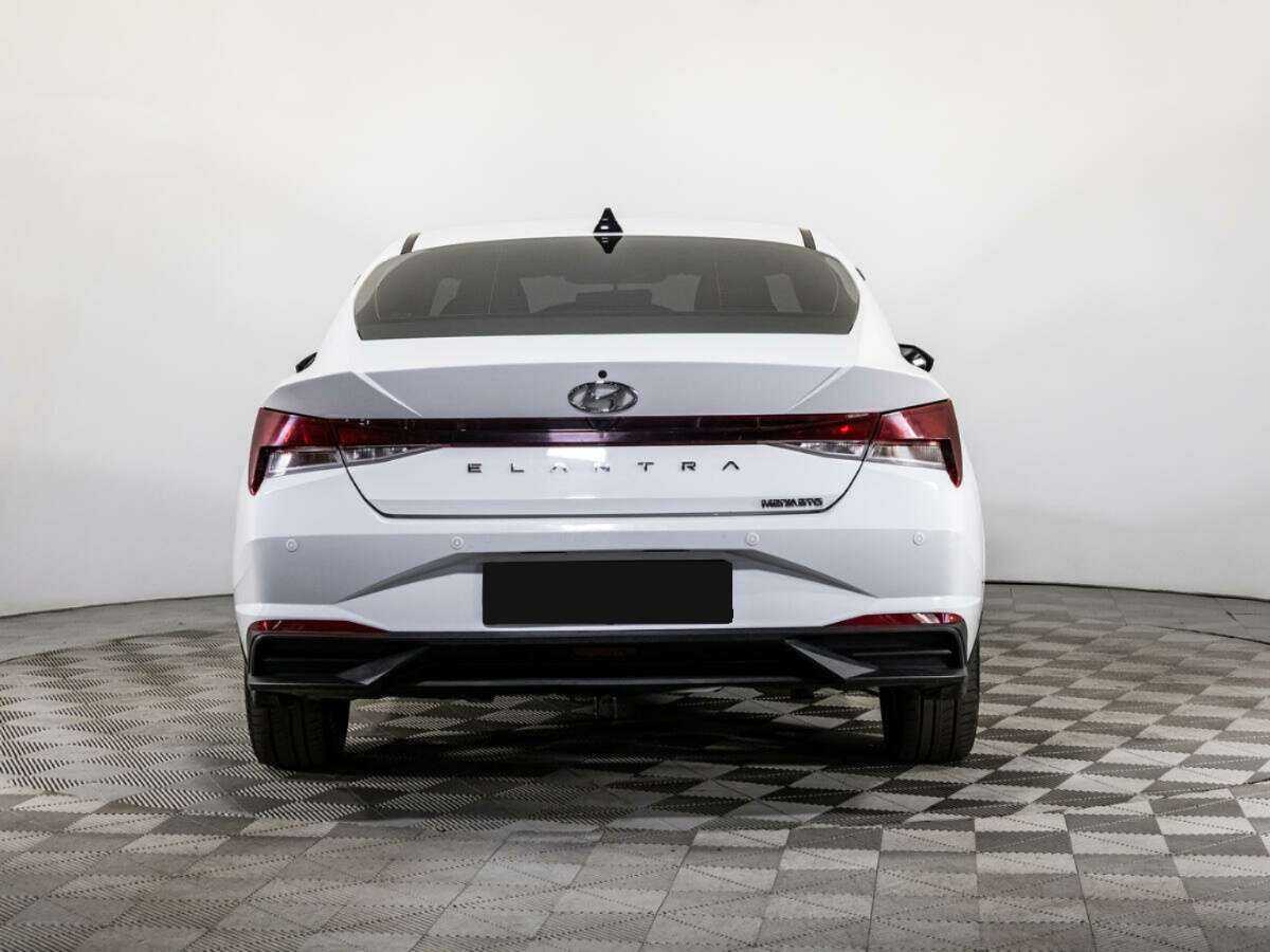 Купить Hyundai Elantra с пробегом. Фото: #4