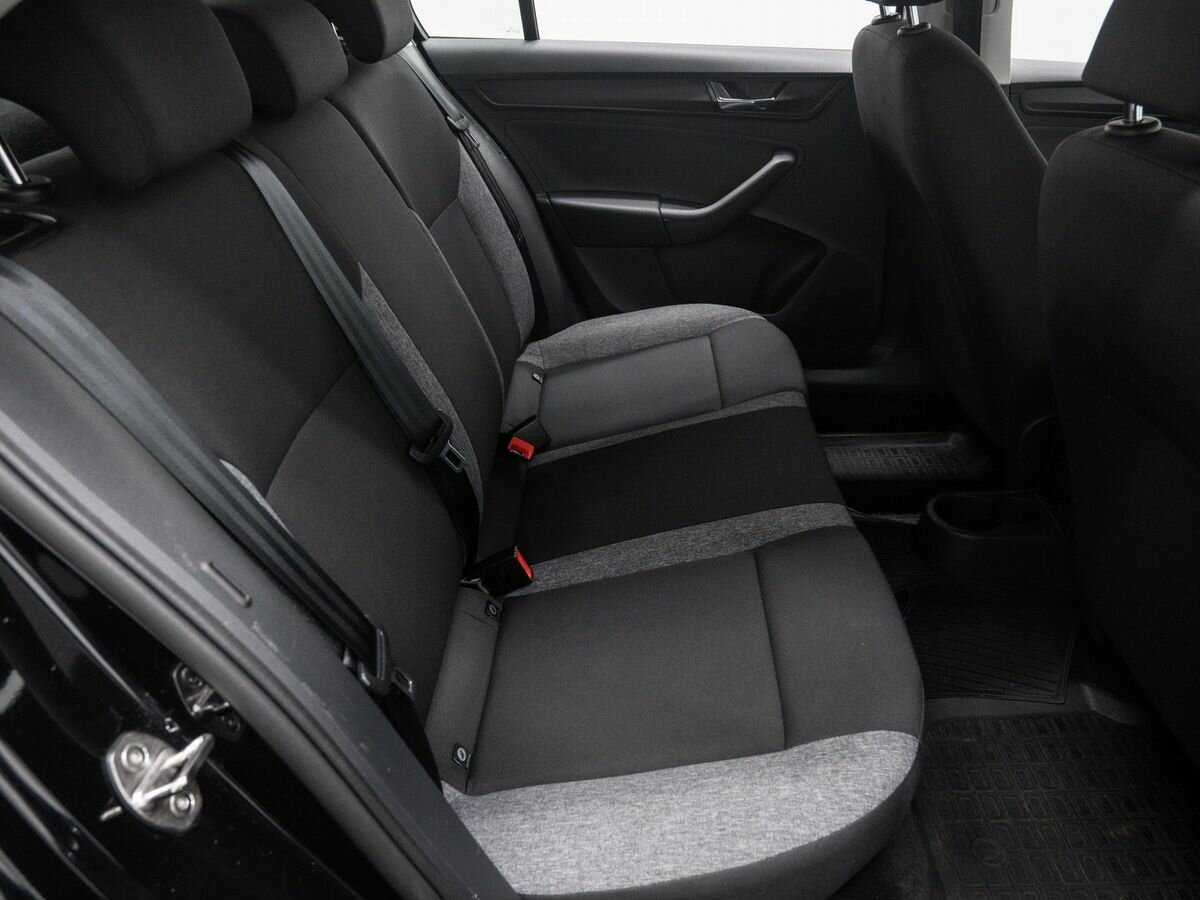 Купить Skoda Rapid с пробегом. Фото: #8