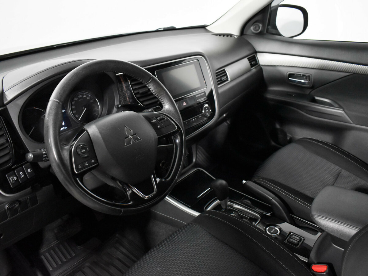 Купить Mitsubishi Outlander с пробегом. Фото: #6