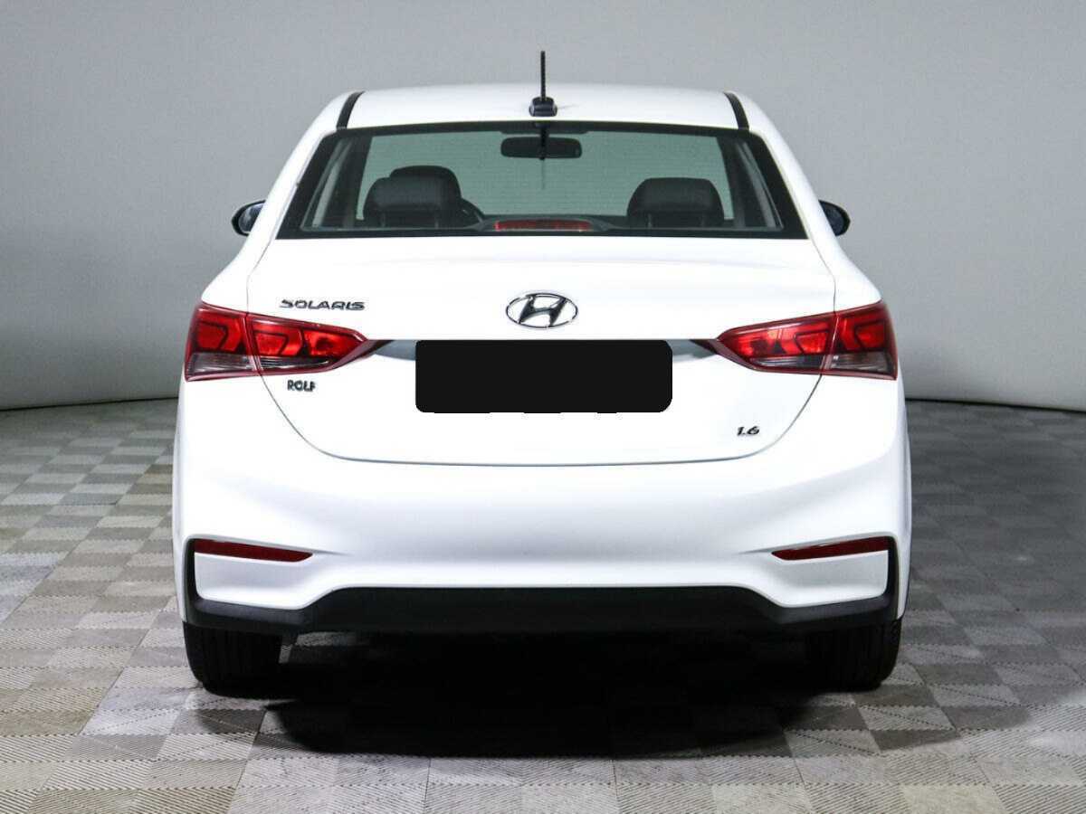 Купить Hyundai Solaris с пробегом. Фото: #4