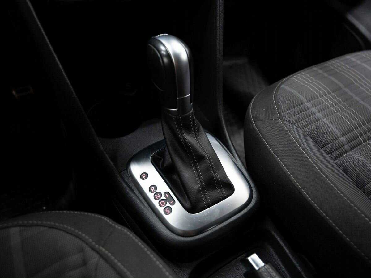 Купить Volkswagen Polo с пробегом. Фото: #18