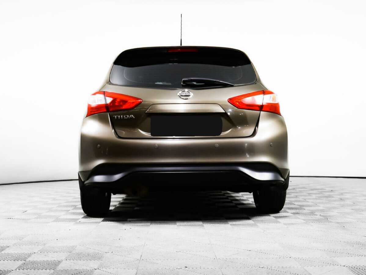 Купить Nissan Tiida с пробегом. Фото: #4