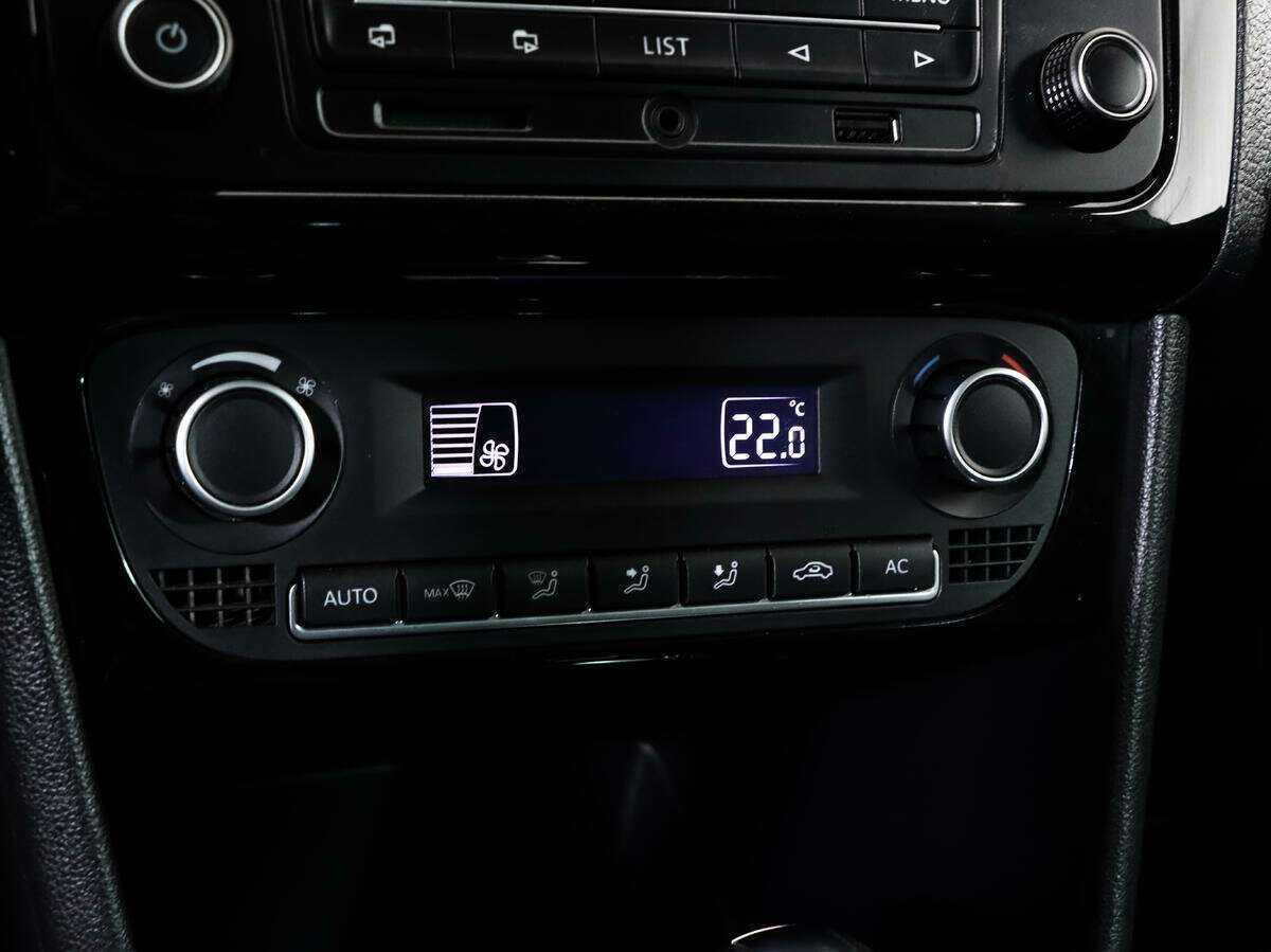 Купить Volkswagen Polo с пробегом. Фото: #13