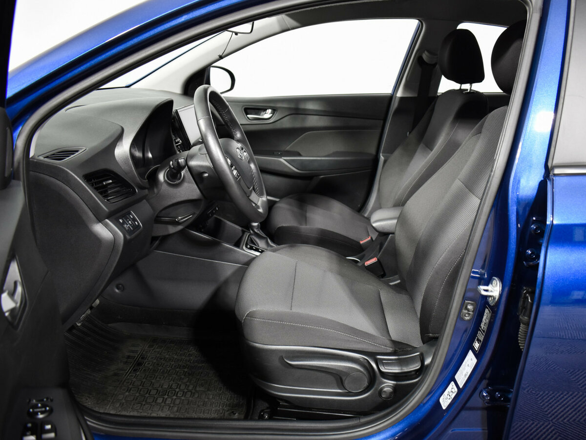 Купить Hyundai Solaris с пробегом. Фото: #9