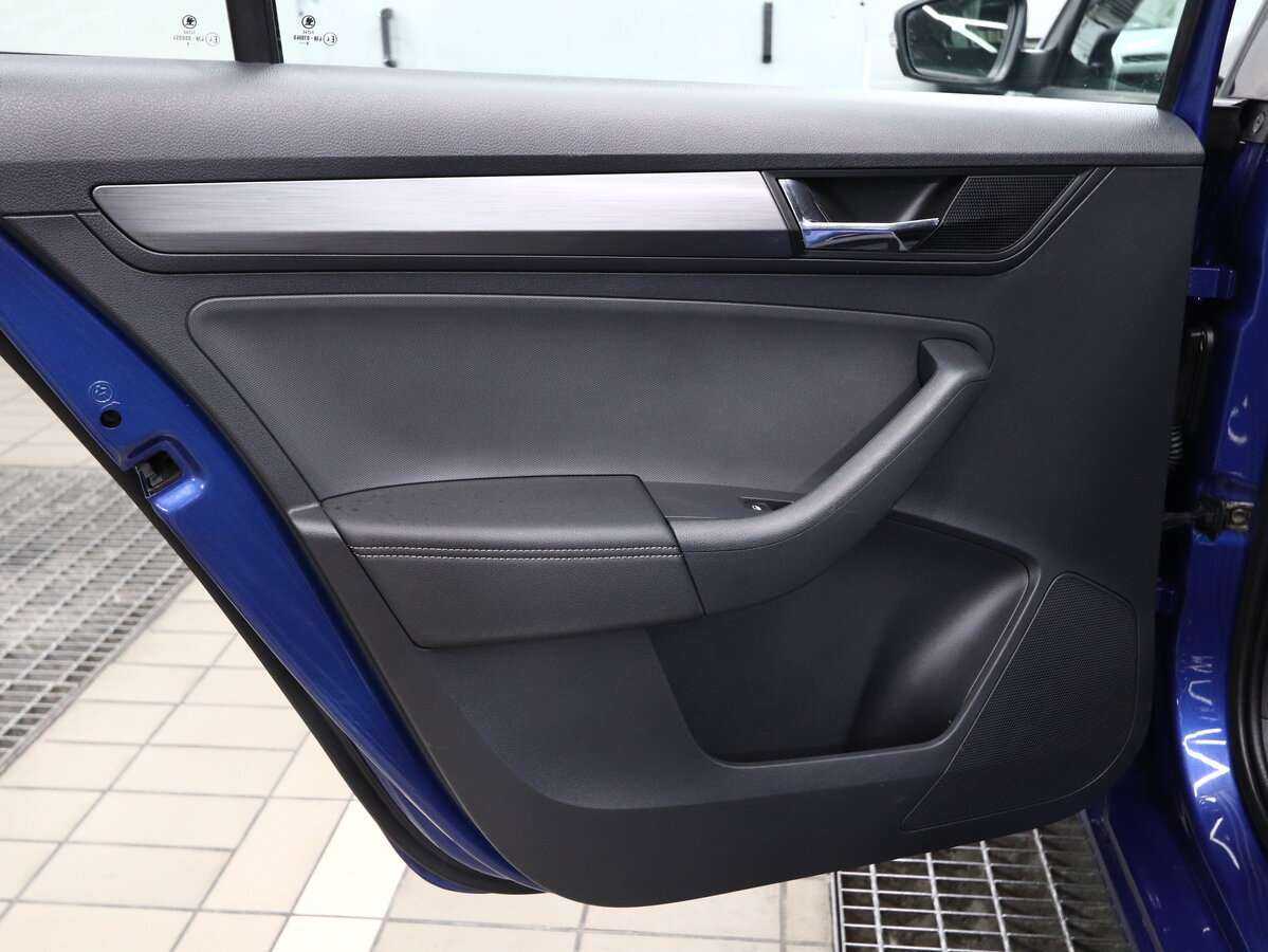 Купить Skoda Rapid с пробегом. Фото: #9