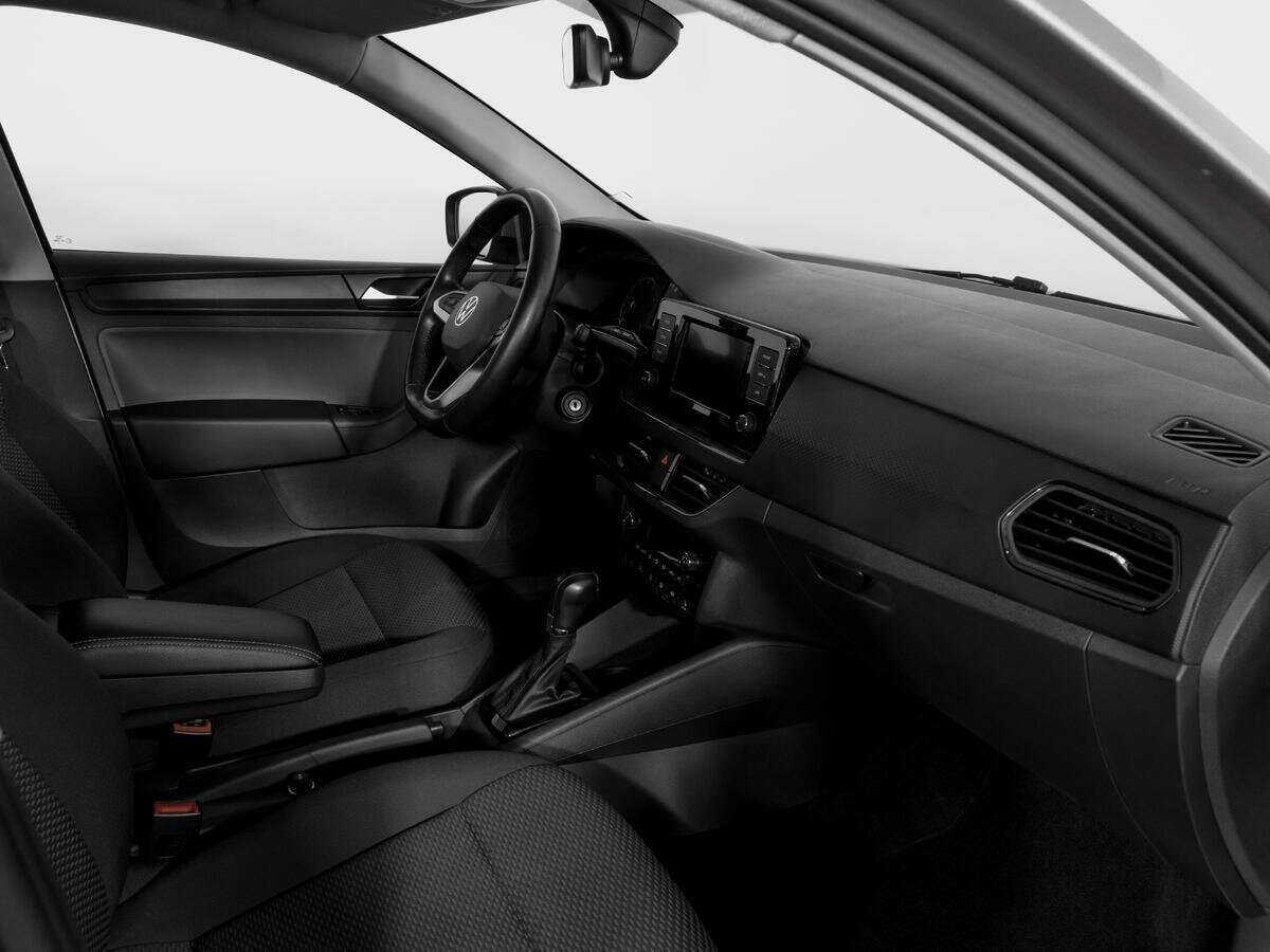 Купить Volkswagen Polo с пробегом. Фото: #8