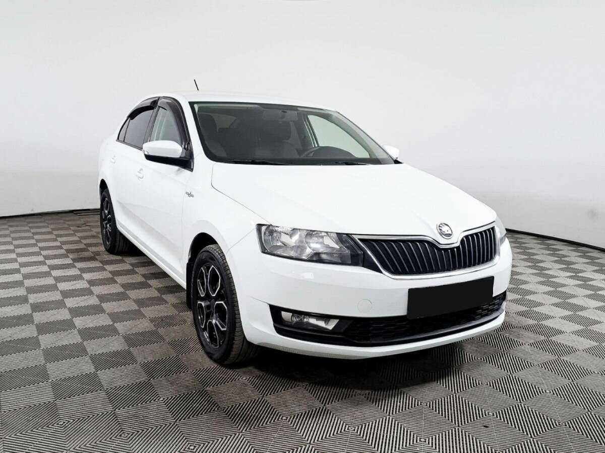 Купить Skoda Rapid с пробегом. Фото: #2