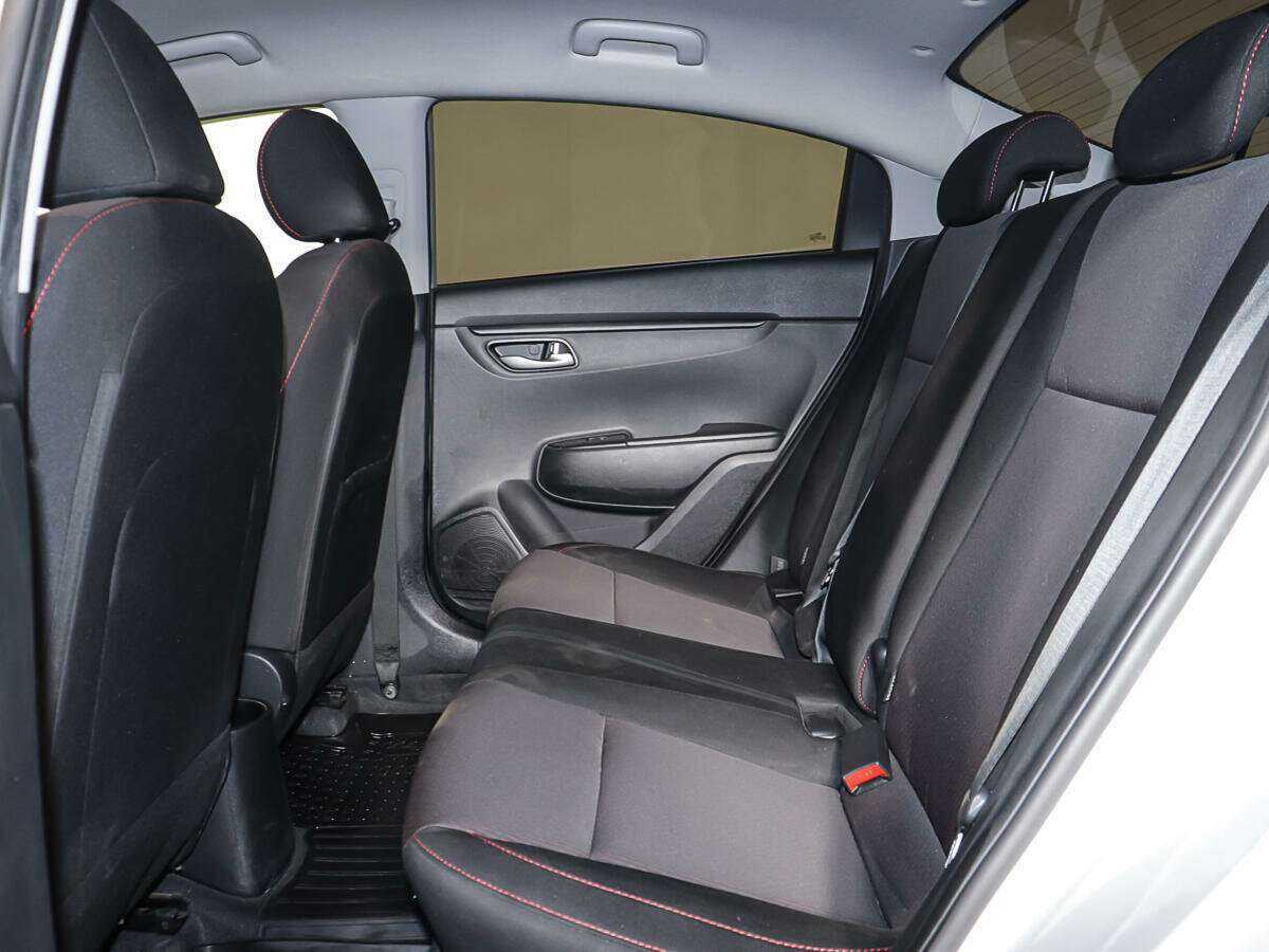 Купить Kia Rio с пробегом. Фото: #9
