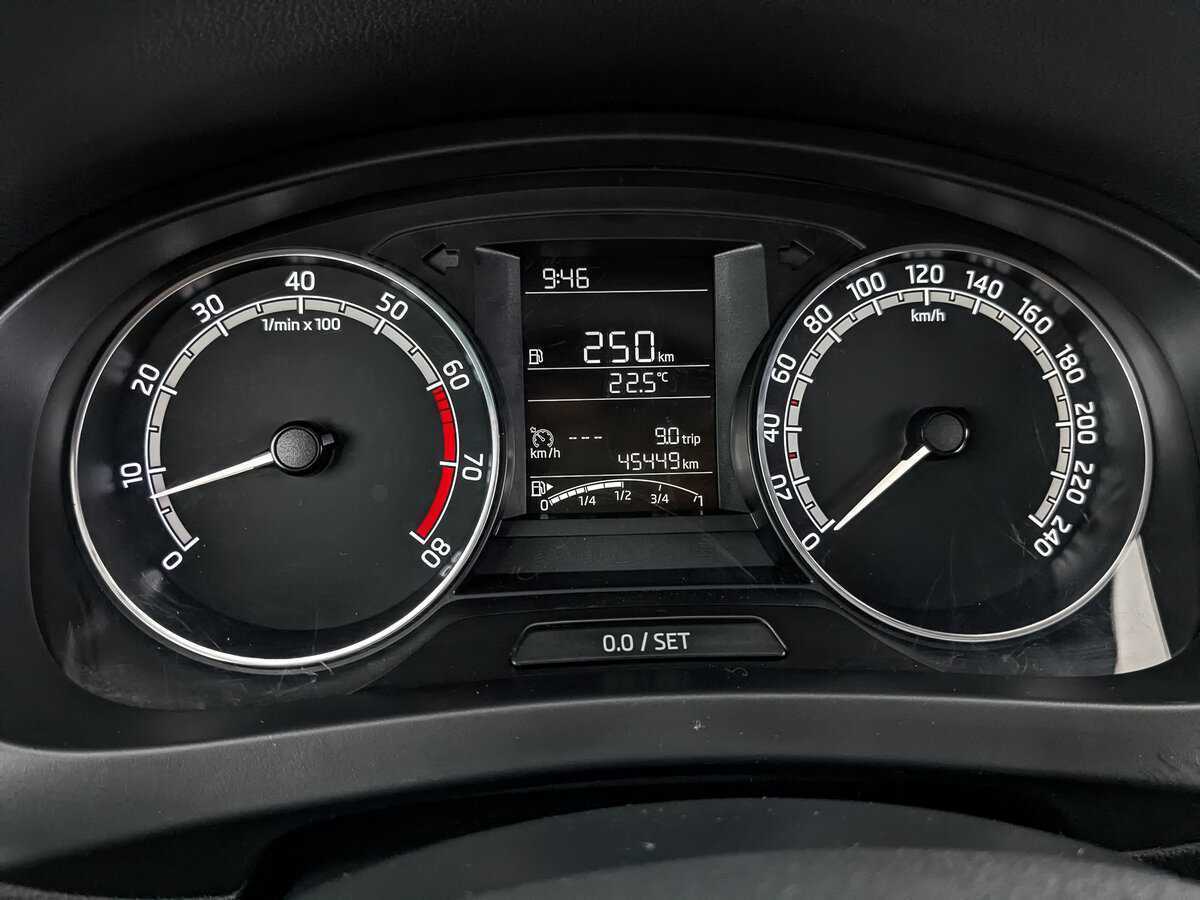 Купить Skoda Rapid с пробегом. Фото: #10