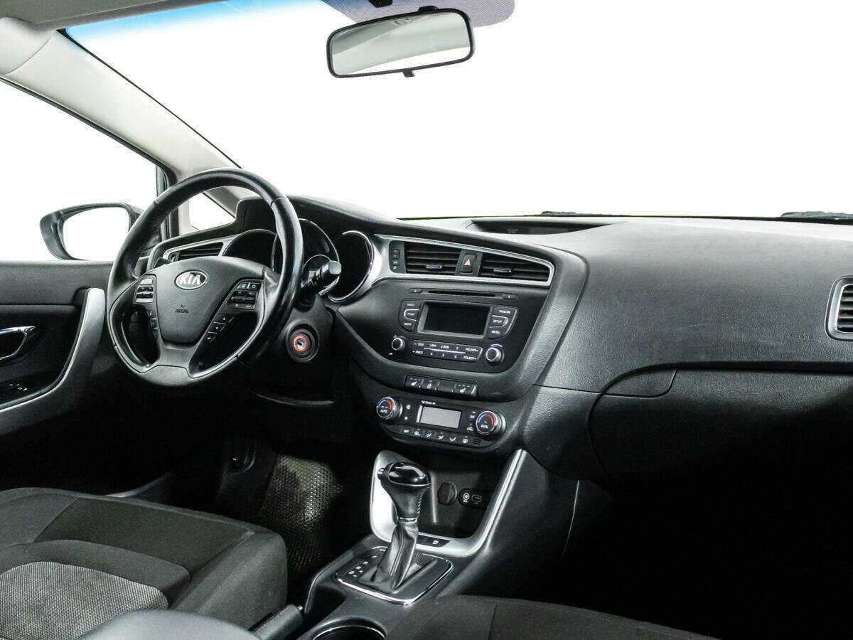 Купить Kia Ceed с пробегом. Фото: #8