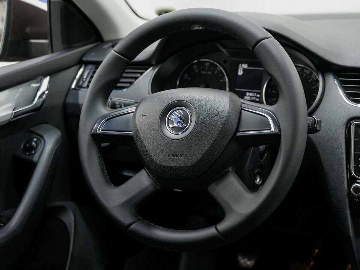 Купить Skoda Octavia с пробегом. Фото: #10