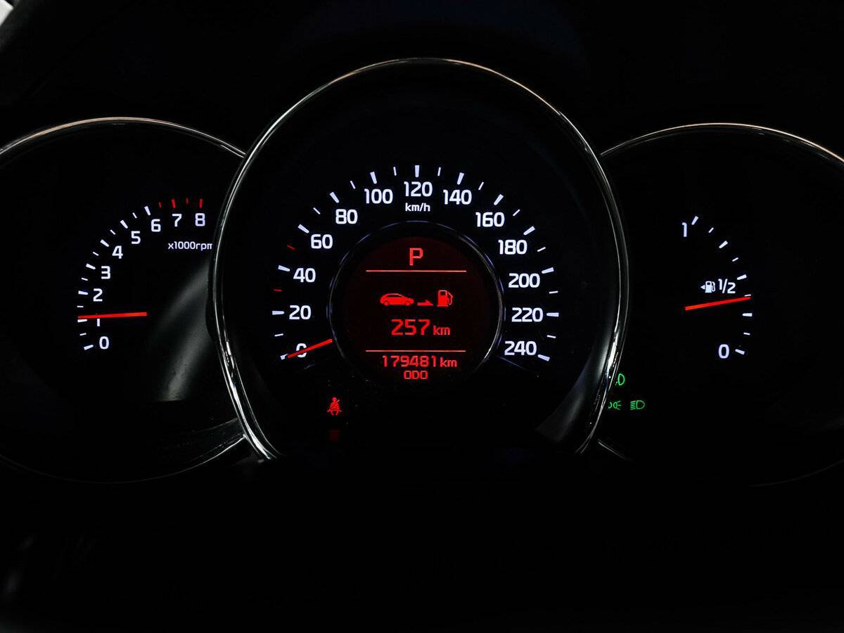 Купить Kia Ceed с пробегом. Фото: #9