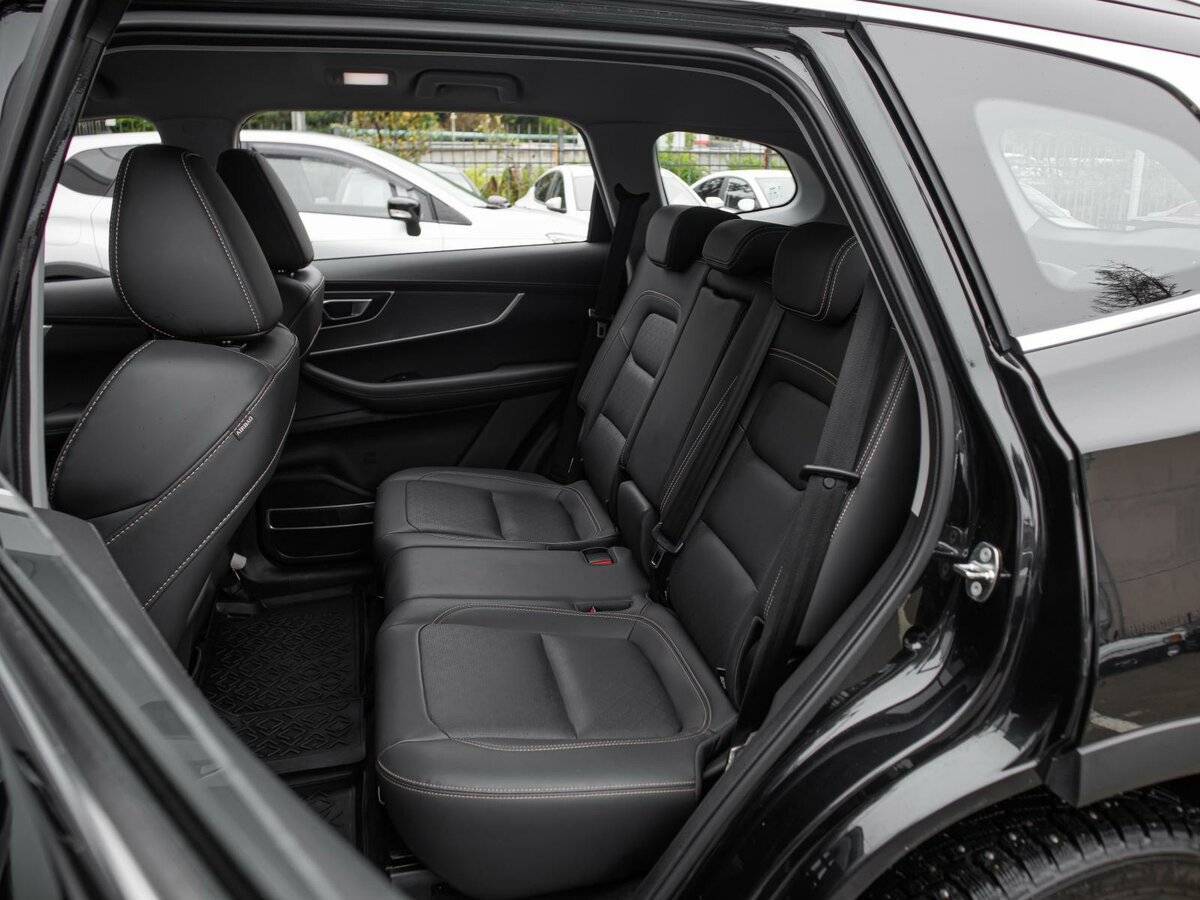 Купить Chery Tiggo 8 с пробегом. Фото: #18