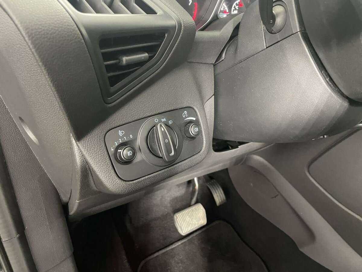 Купить Ford Kuga с пробегом. Фото: #8