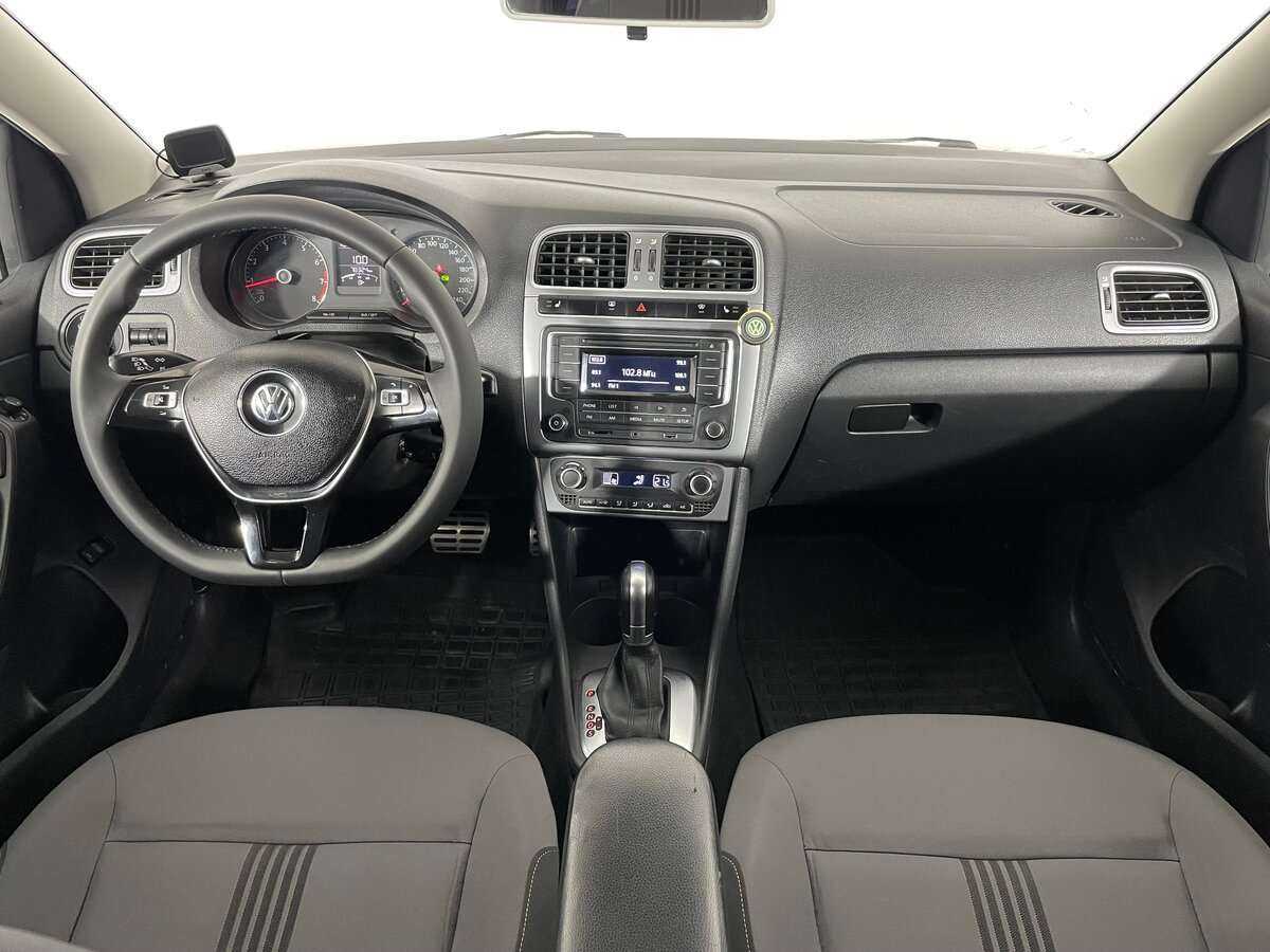 Купить Volkswagen Polo с пробегом. Фото: #8