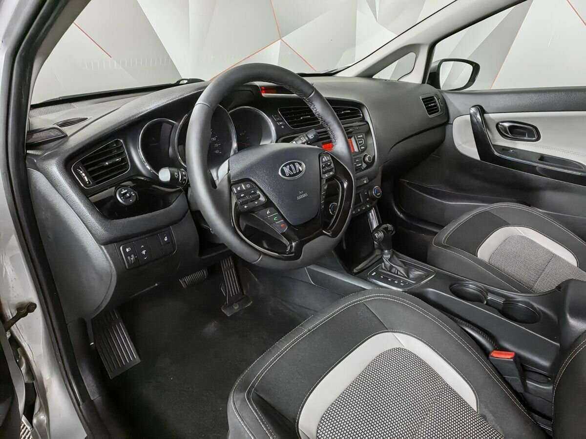 Купить Kia Ceed с пробегом. Фото: #12