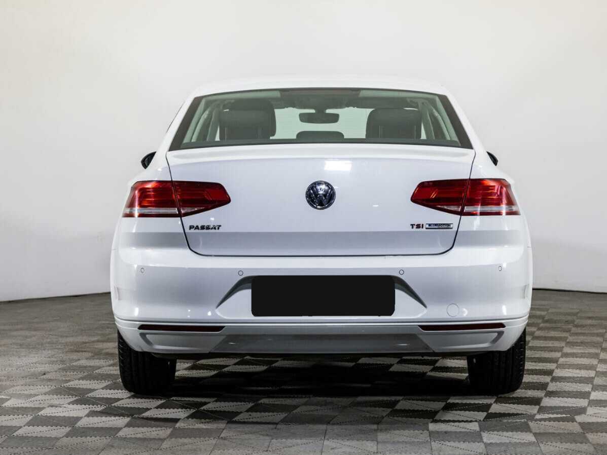 Купить Volkswagen Passat с пробегом. Фото: #4