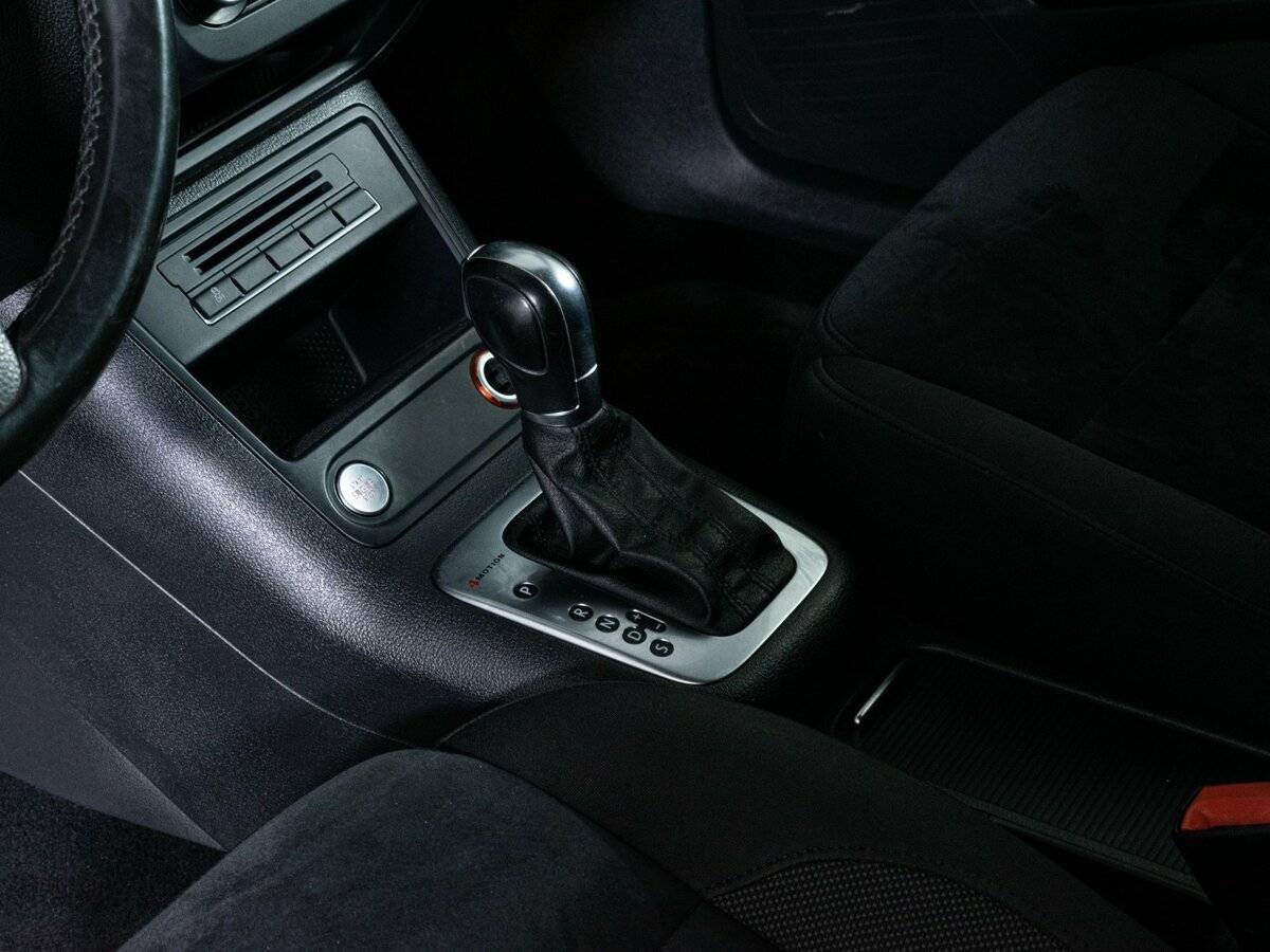 Купить Volkswagen Tiguan с пробегом. Фото: #14