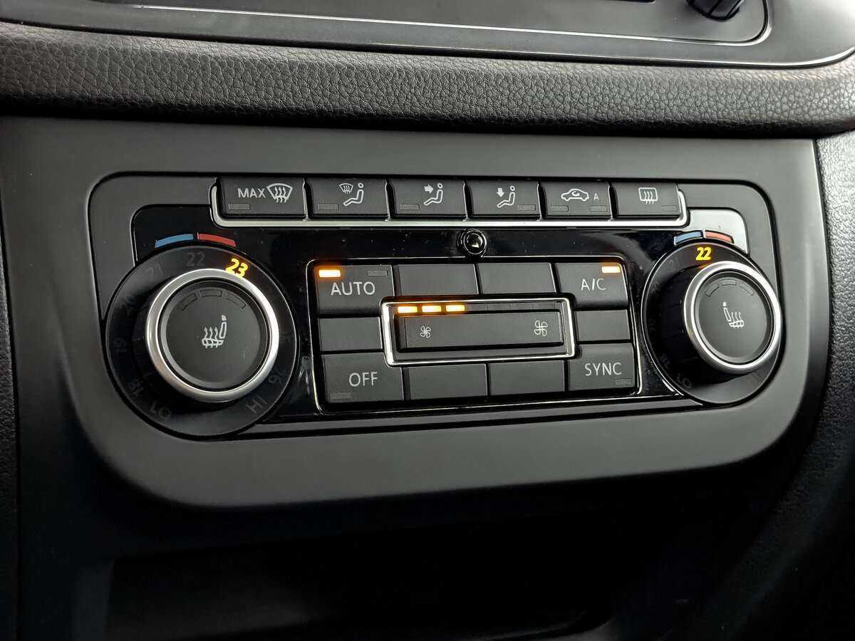 Купить Volkswagen Tiguan с пробегом. Фото: #16