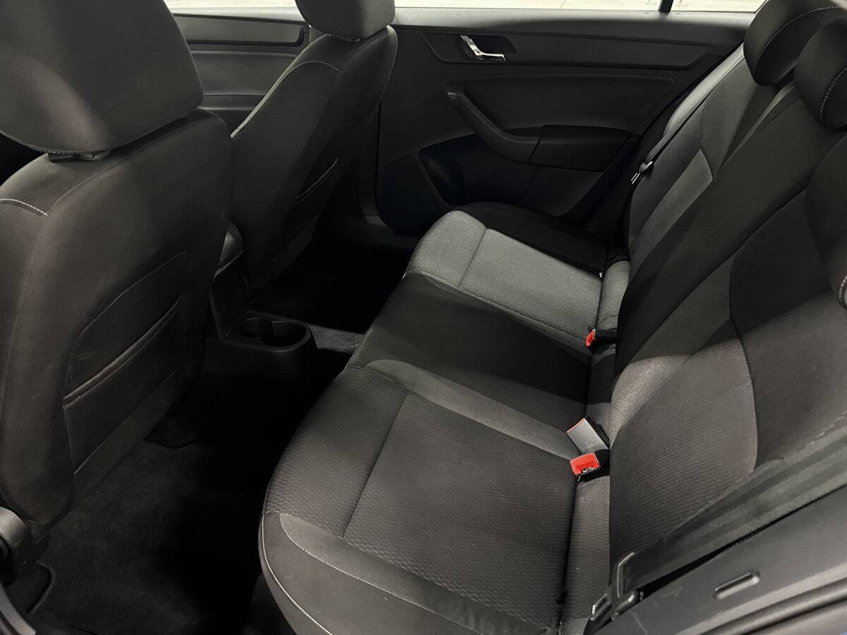 Купить Skoda Rapid с пробегом. Фото: #11