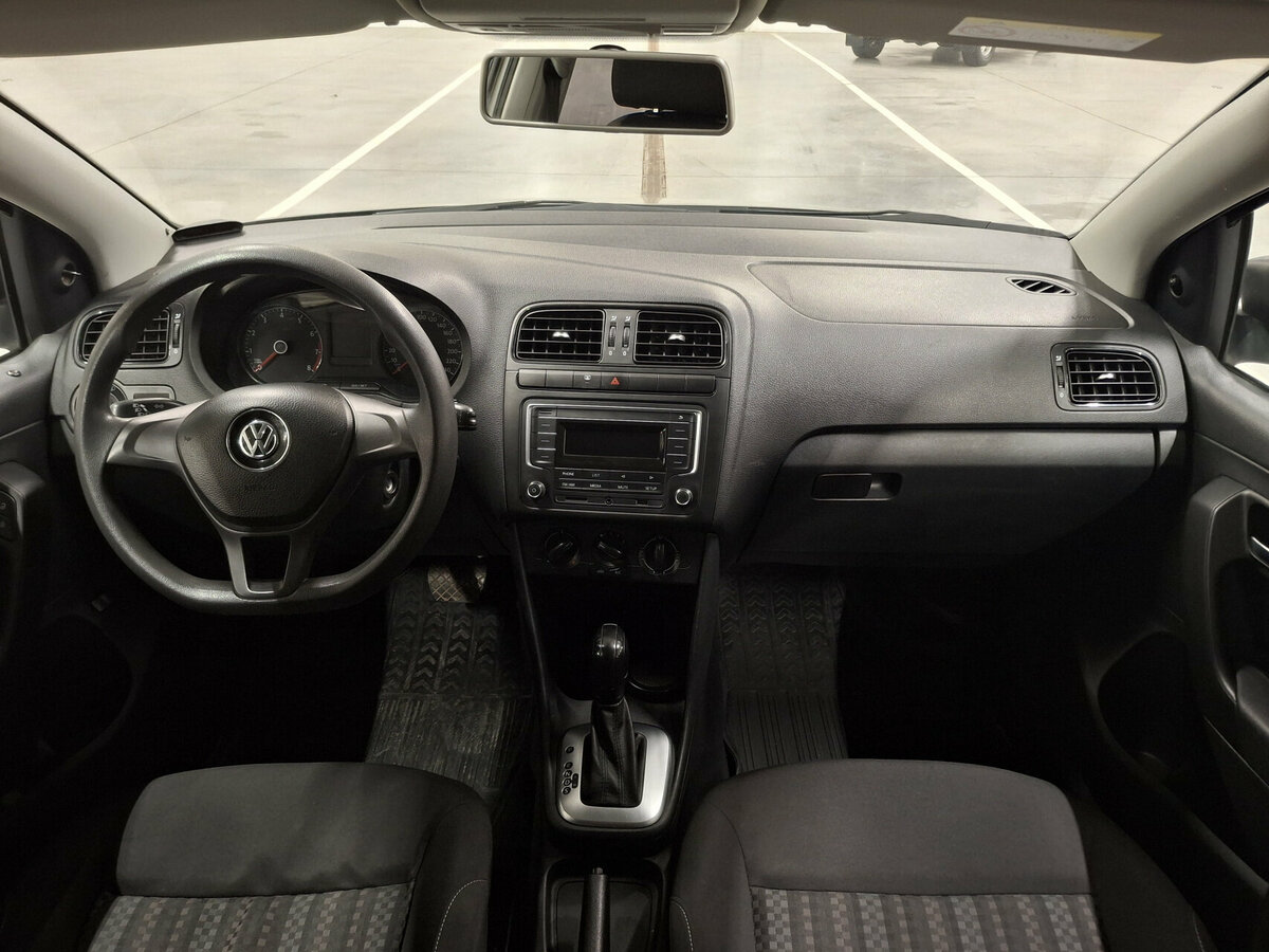 Купить Volkswagen Polo с пробегом. Фото: #13