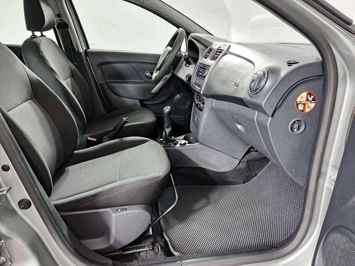 Купить Renault Sandero с пробегом. Фото: #8