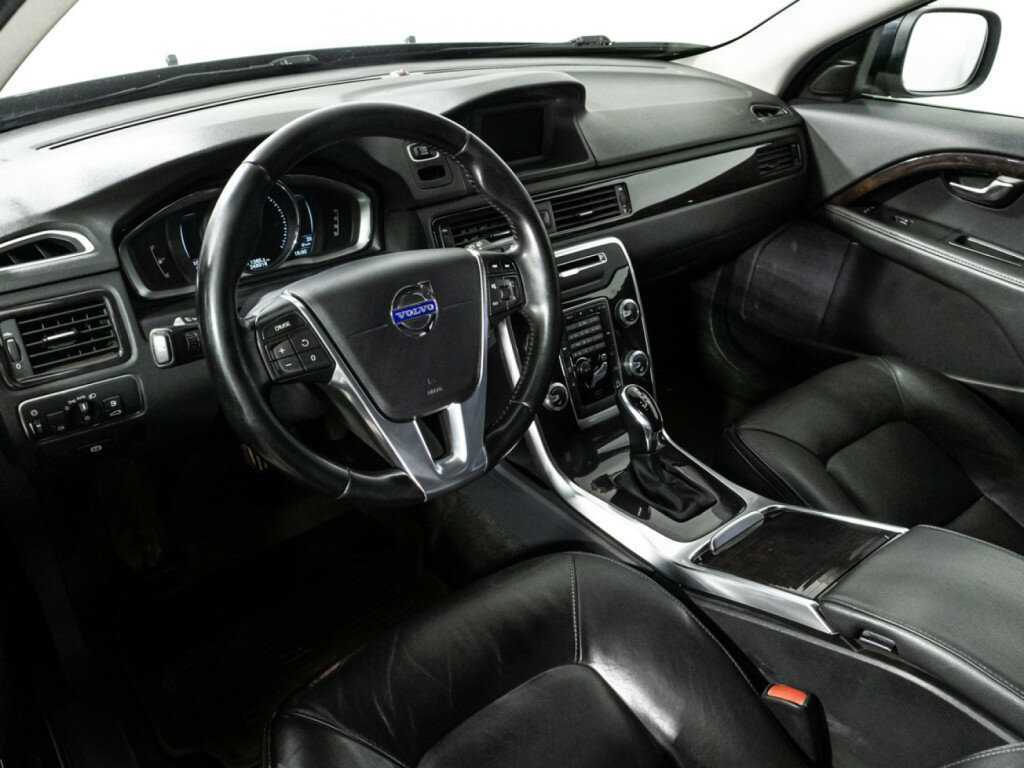 Купить Volvo XC70 с пробегом. Фото: #10