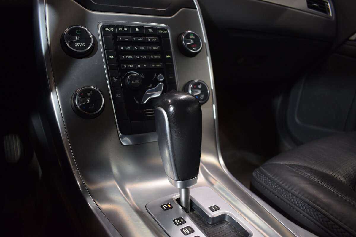 Купить Volvo XC70 с пробегом. Фото: #25