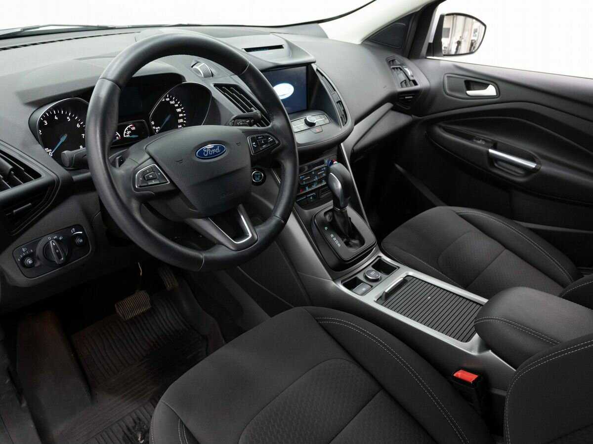 Купить Ford Kuga с пробегом. Фото: #8