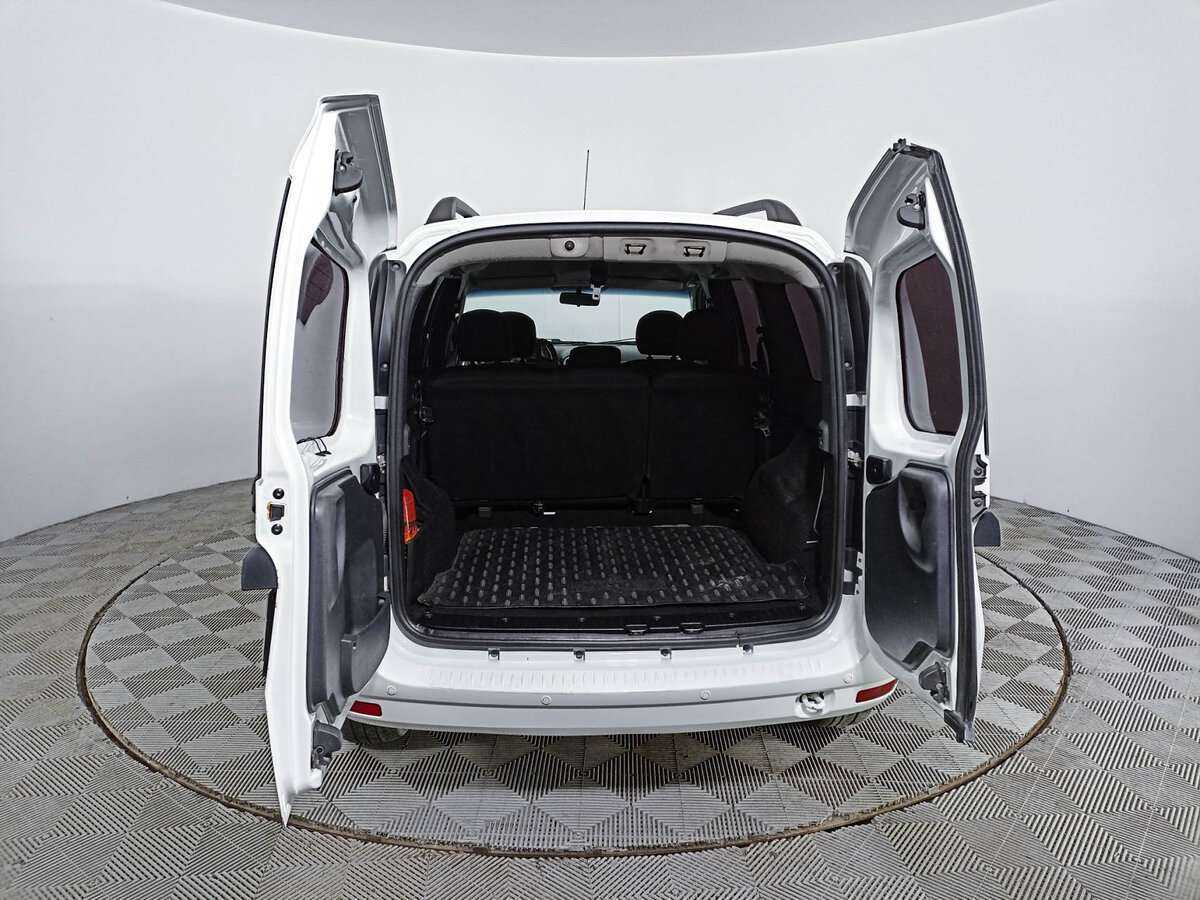 Купить Lada (ВАЗ) Largus с пробегом. Фото: #9