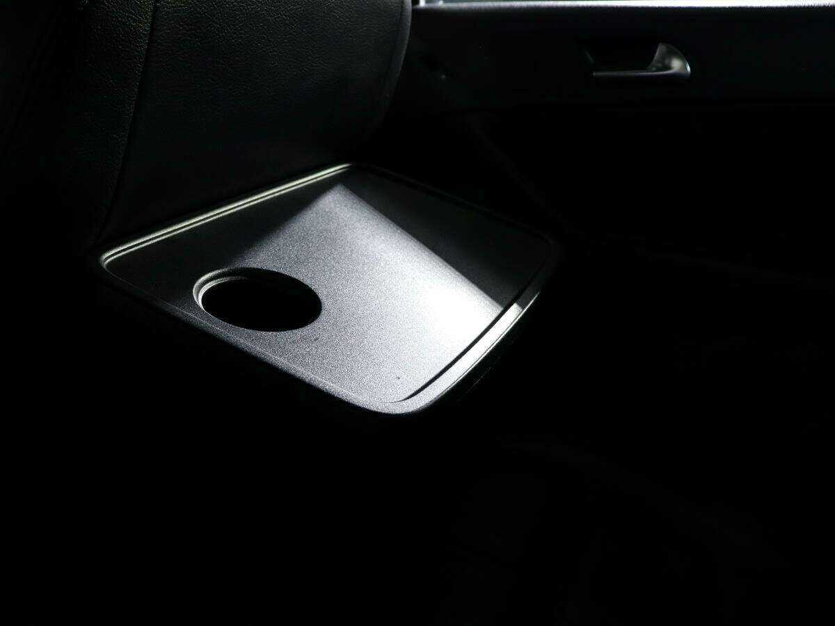 Купить Volkswagen Tiguan с пробегом. Фото: #12