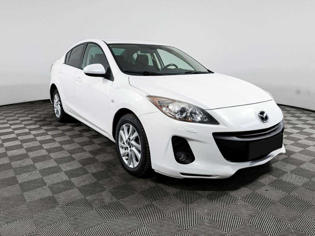 Купить Mazda 3 с пробегом. Фото: #2