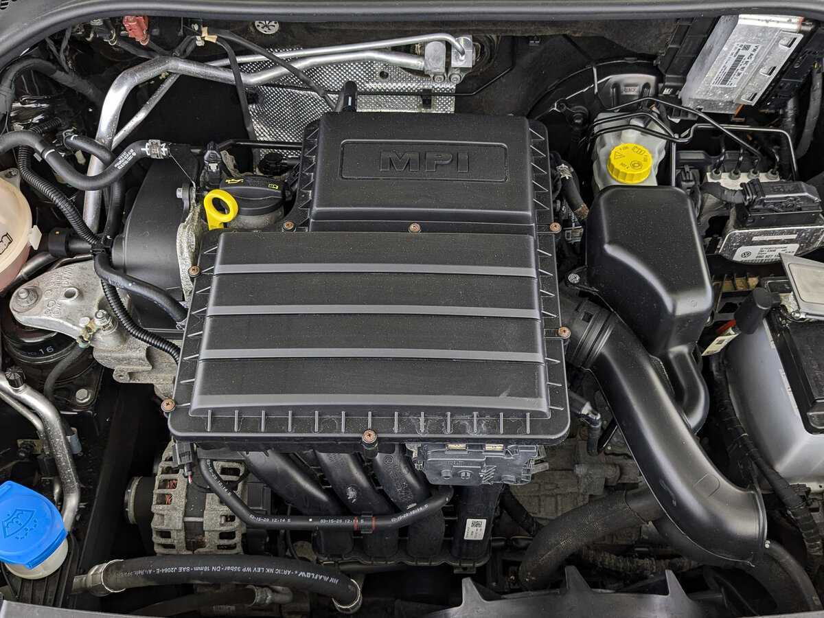 Купить Volkswagen Polo с пробегом. Фото: #8