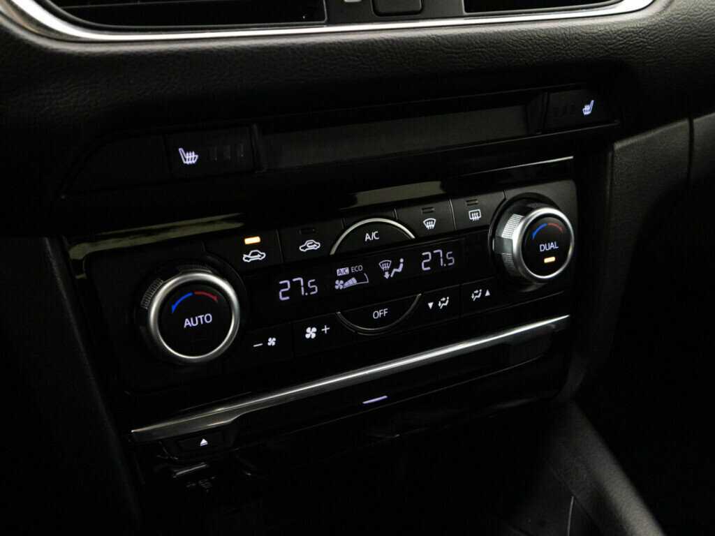 Купить Mazda 6 с пробегом. Фото: #17