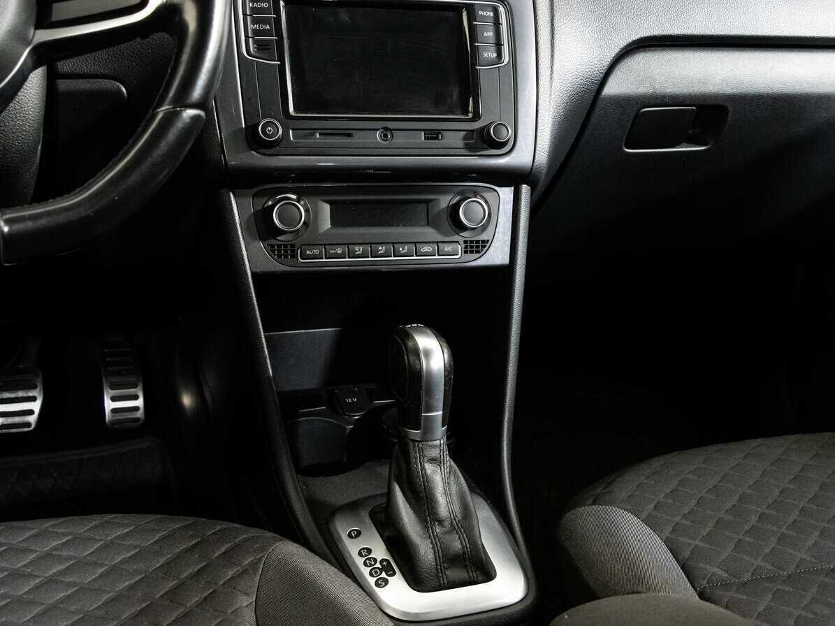 Купить Volkswagen Polo с пробегом. Фото: #10