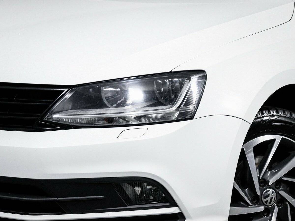 Купить Volkswagen Jetta с пробегом. Фото: #16