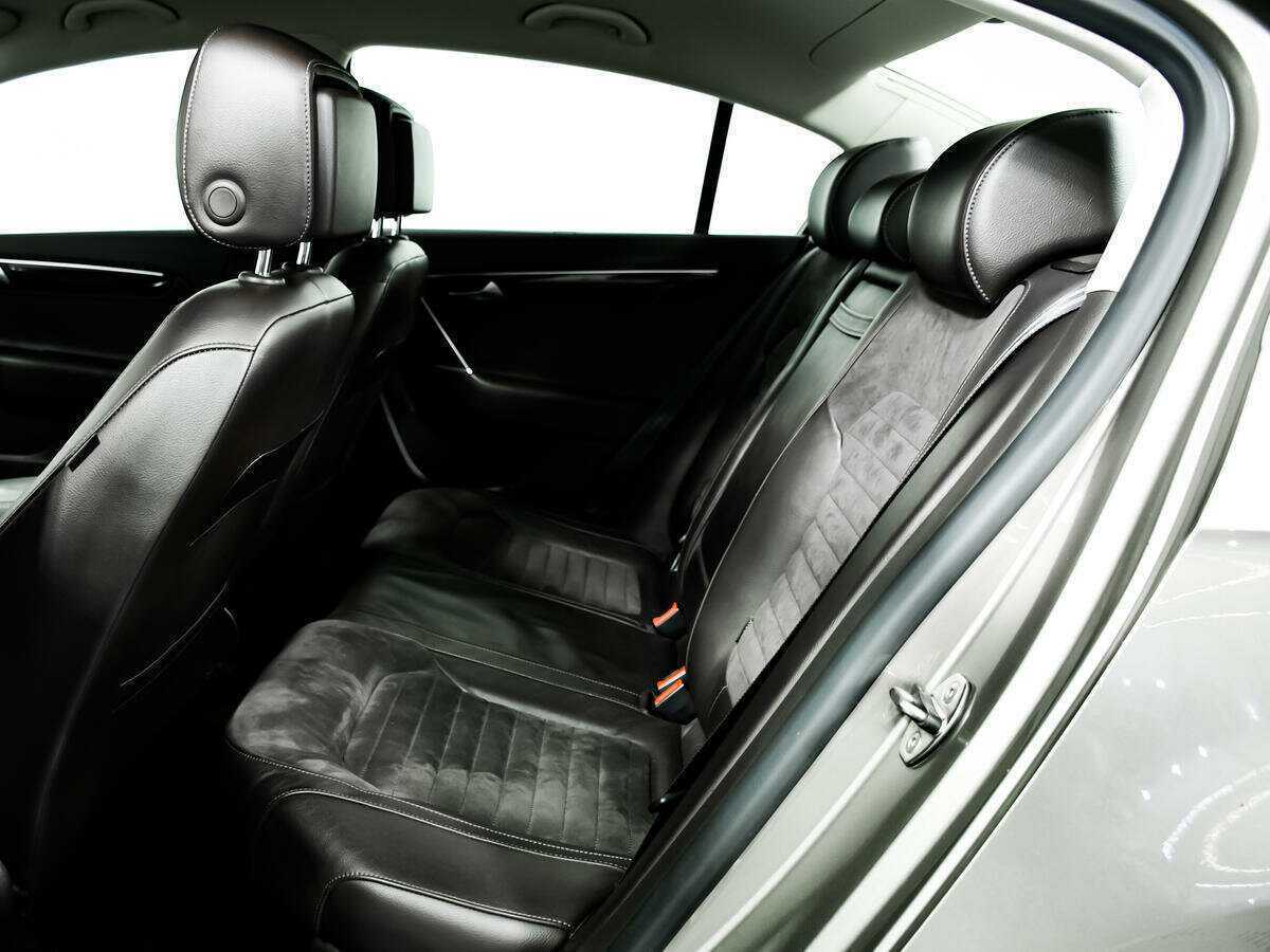Купить Volkswagen Passat с пробегом. Фото: #11