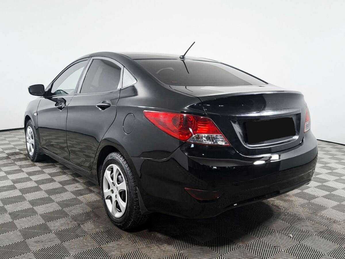 Купить Hyundai Solaris с пробегом. Фото: #5