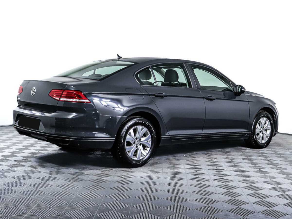 Купить Volkswagen Passat с пробегом. Фото: #4