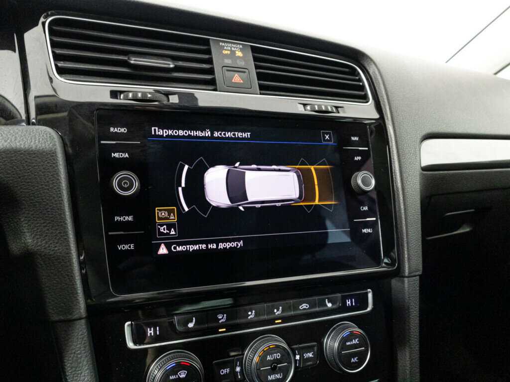 Купить Volkswagen Golf с пробегом. Фото: #15