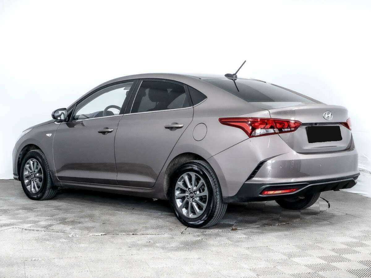 Купить Hyundai Solaris с пробегом. Фото: #4