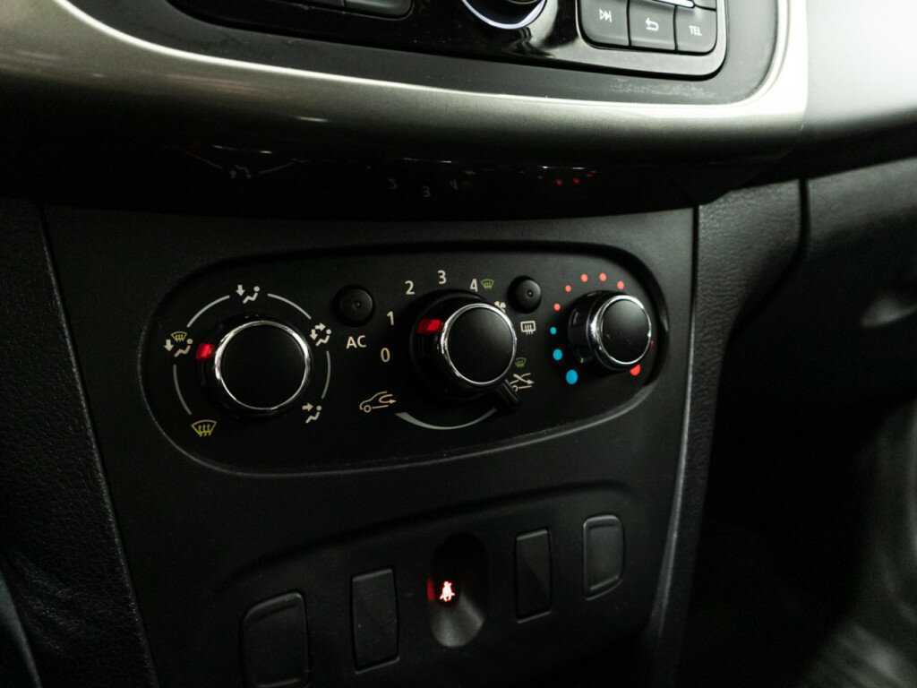 Купить Renault Sandero с пробегом. Фото: #14