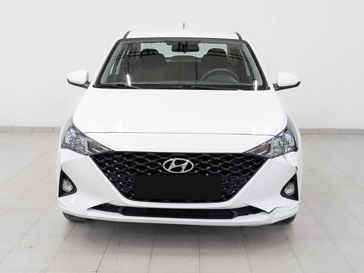 Купить Hyundai Solaris с пробегом. Фото: #1