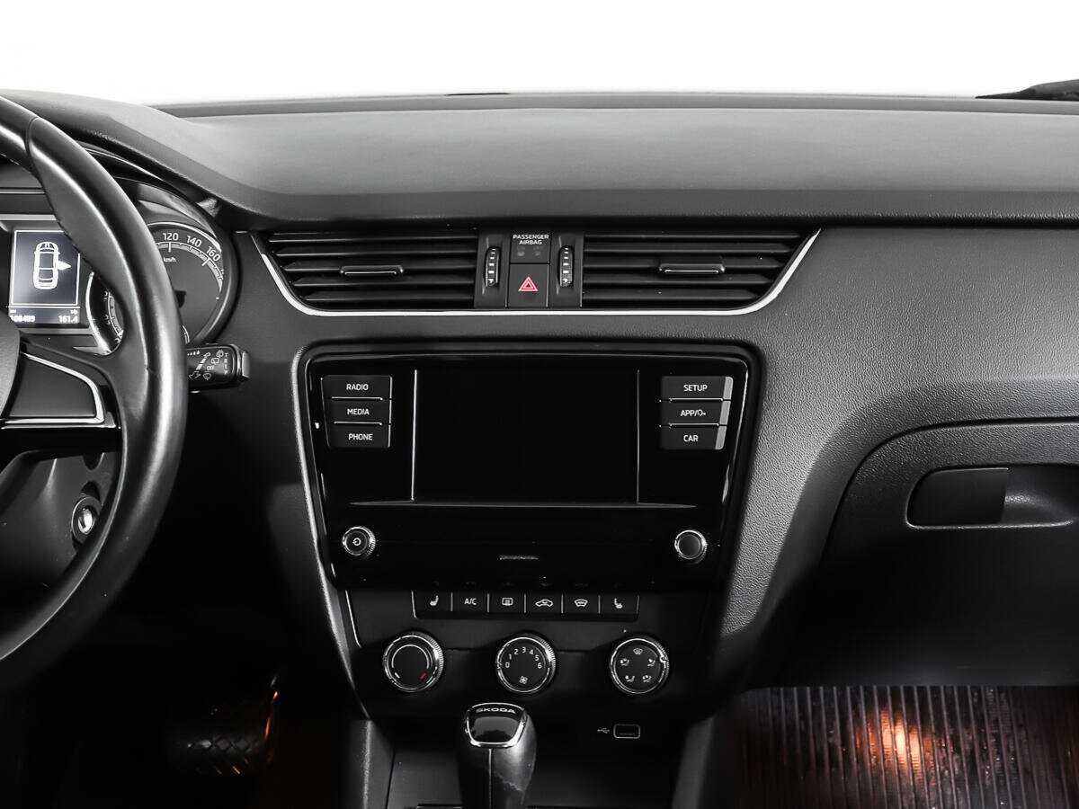 Купить Skoda Octavia с пробегом. Фото: #11