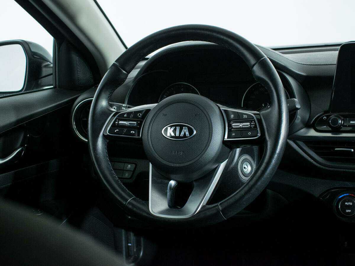 Купить Kia Cerato с пробегом. Фото: #9