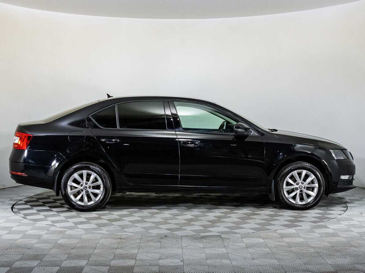 Купить Skoda Octavia с пробегом. Фото: #3