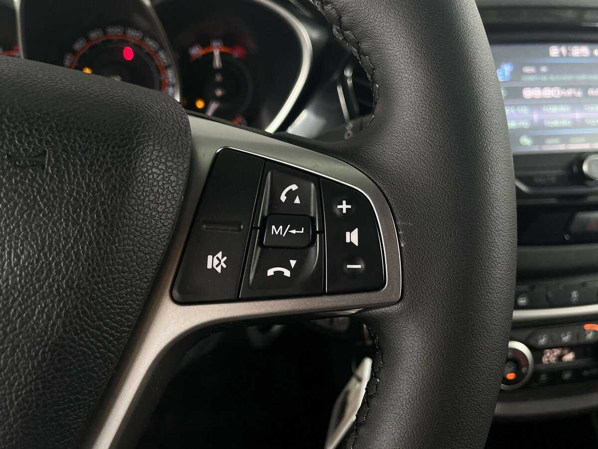 Купить Lada (ВАЗ) Vesta с пробегом. Фото: #11