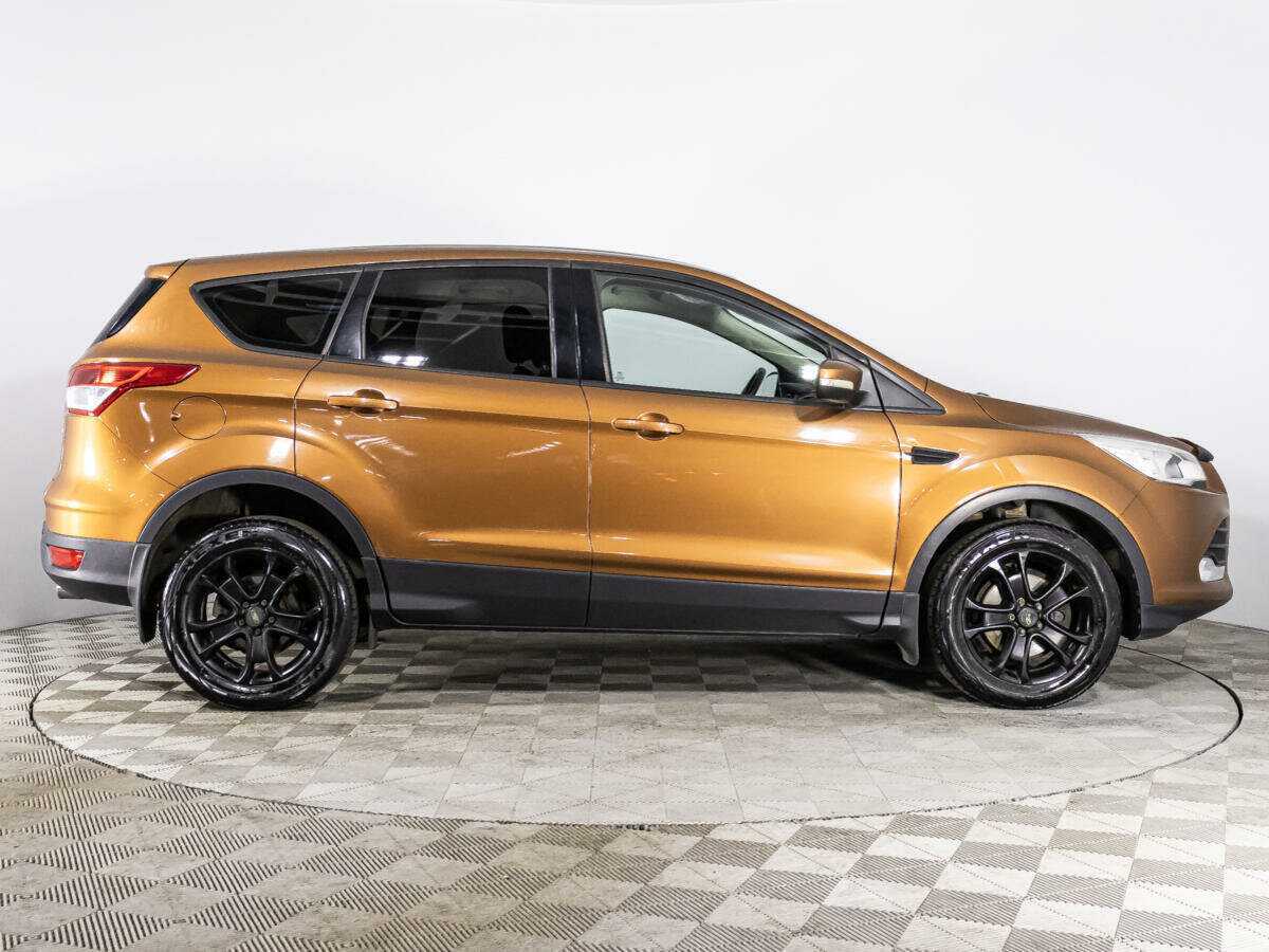 Купить Ford Kuga с пробегом. Фото: #3
