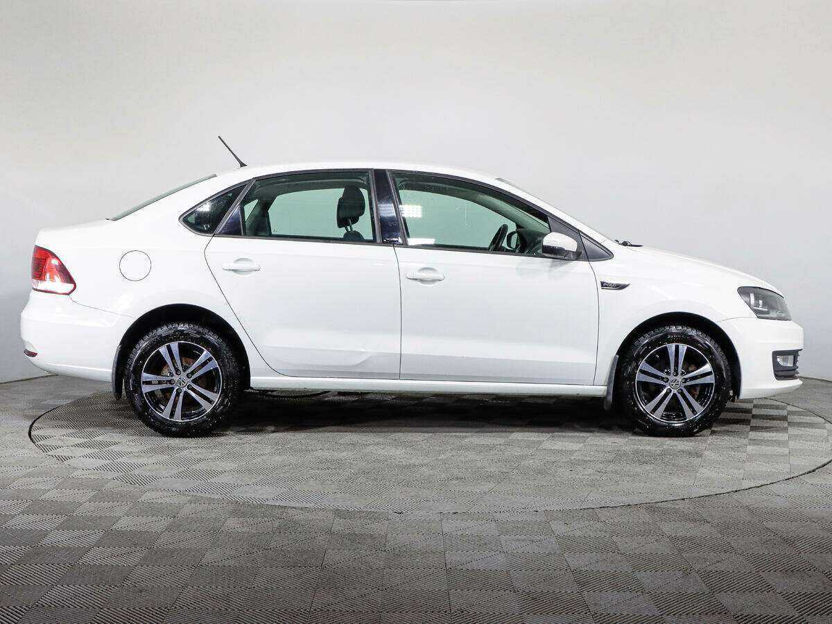 Купить Volkswagen Polo с пробегом. Фото: #3