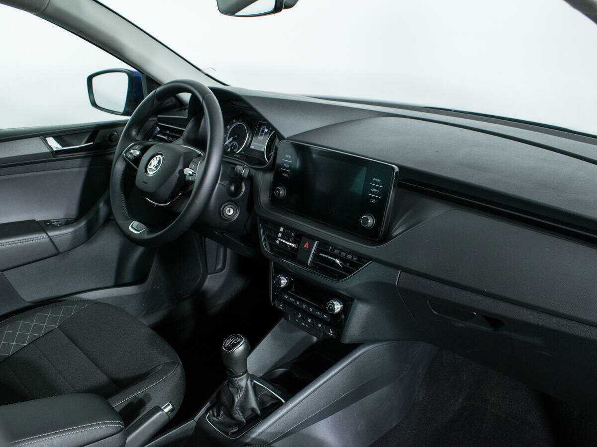 Купить Skoda Rapid с пробегом. Фото: #8